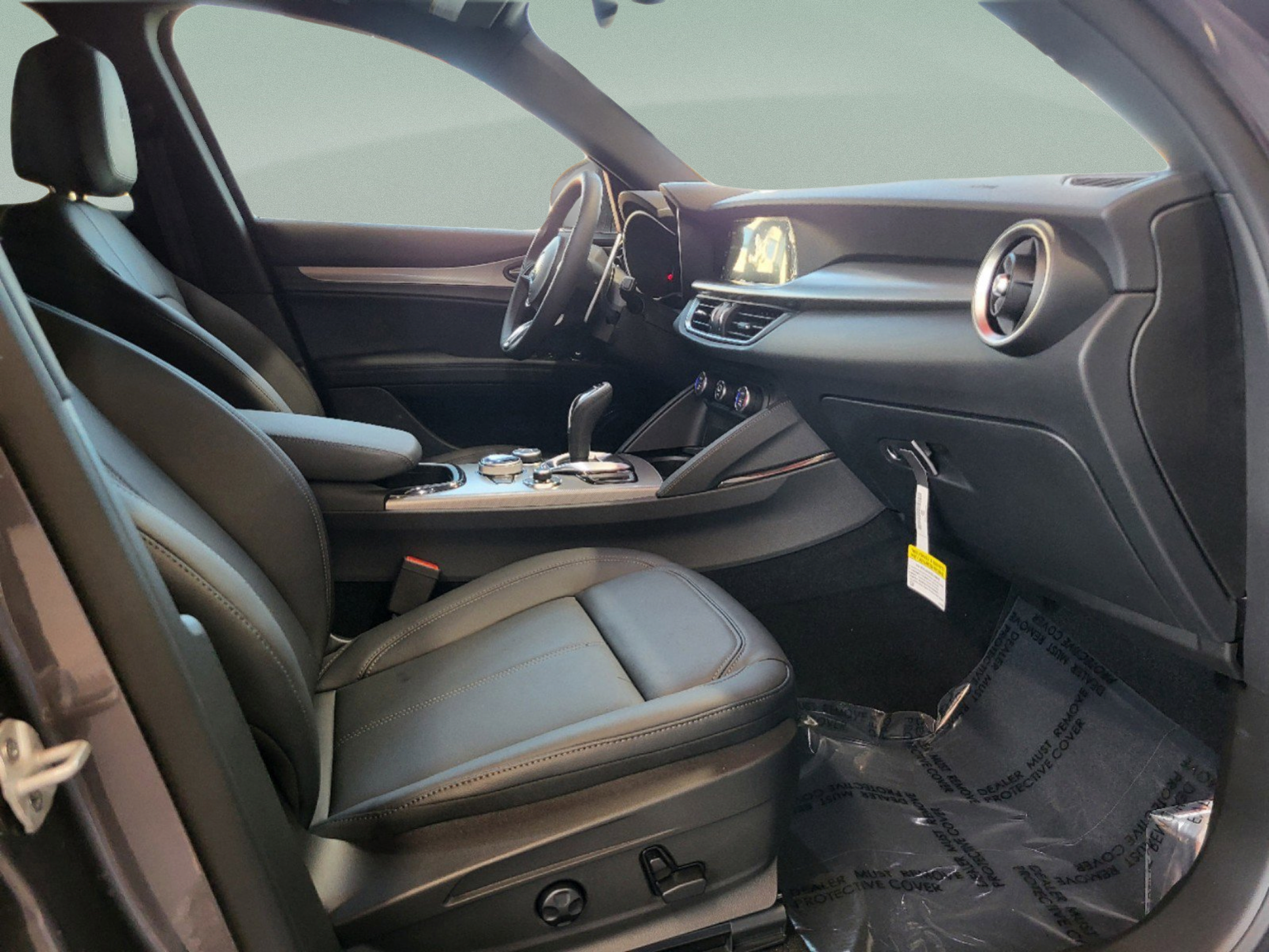 New 2025 Alfa Romeo Stelvio Sprint AWD/4WD image 37
