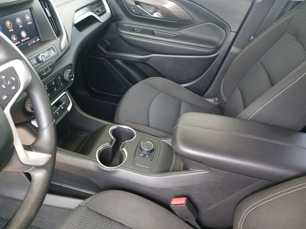 Used 2024 GMC Terrain SLE AWD/4WD image 11