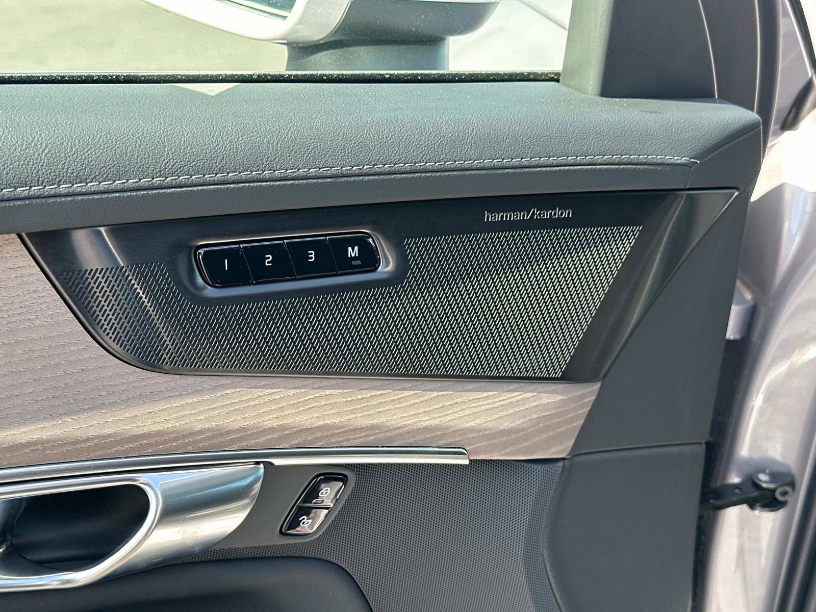 New 2026 Volvo XC90 T8 Plus image 11