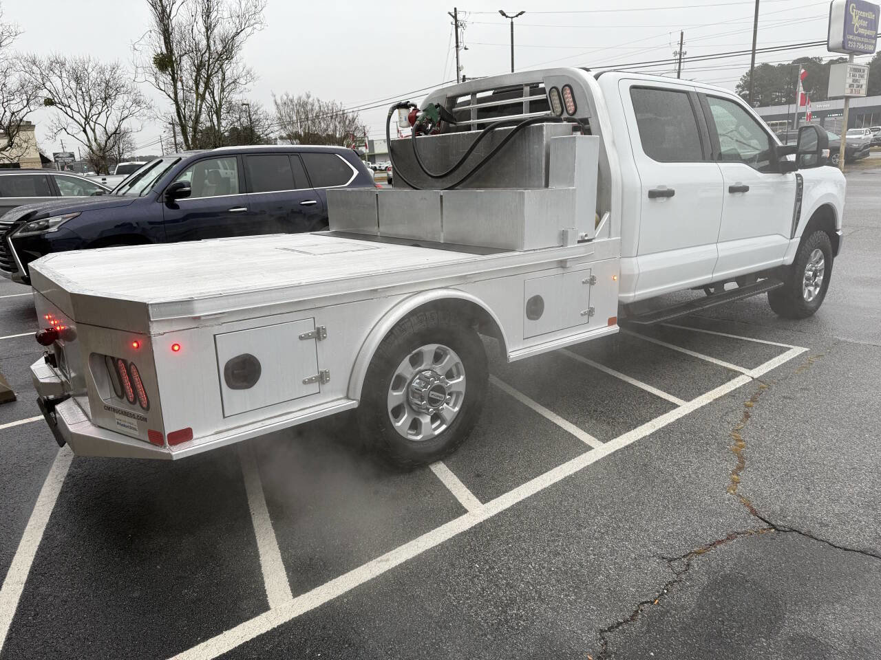 Used 2024 Ford F350 XLT image 5