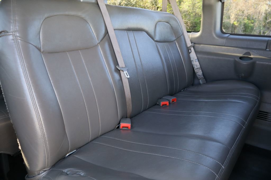 Used 2022 GMC Savana 3500 LS w/ Chrome Appearance Package image 23