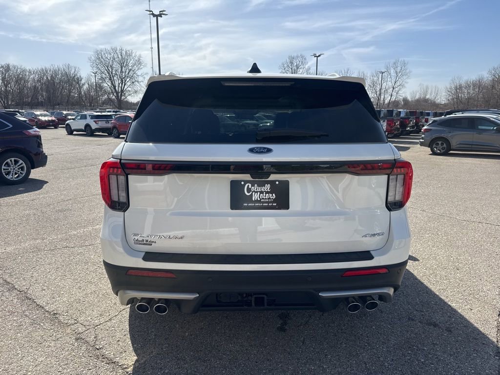 Used 2025 Ford Explorer Platinum w/ Ultimate Package image 3