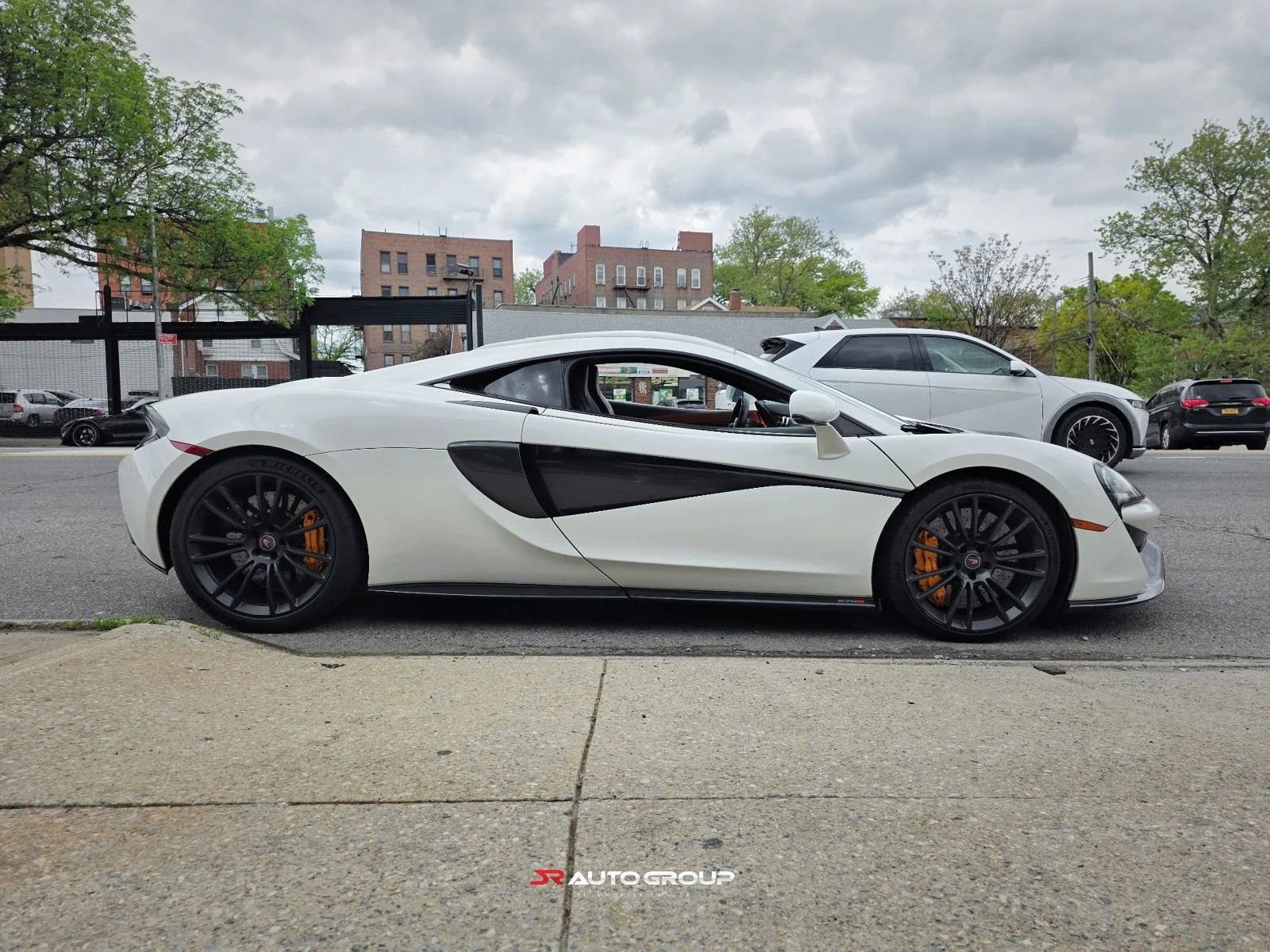 Used 2016 McLaren 570S Coupe RWD image 7