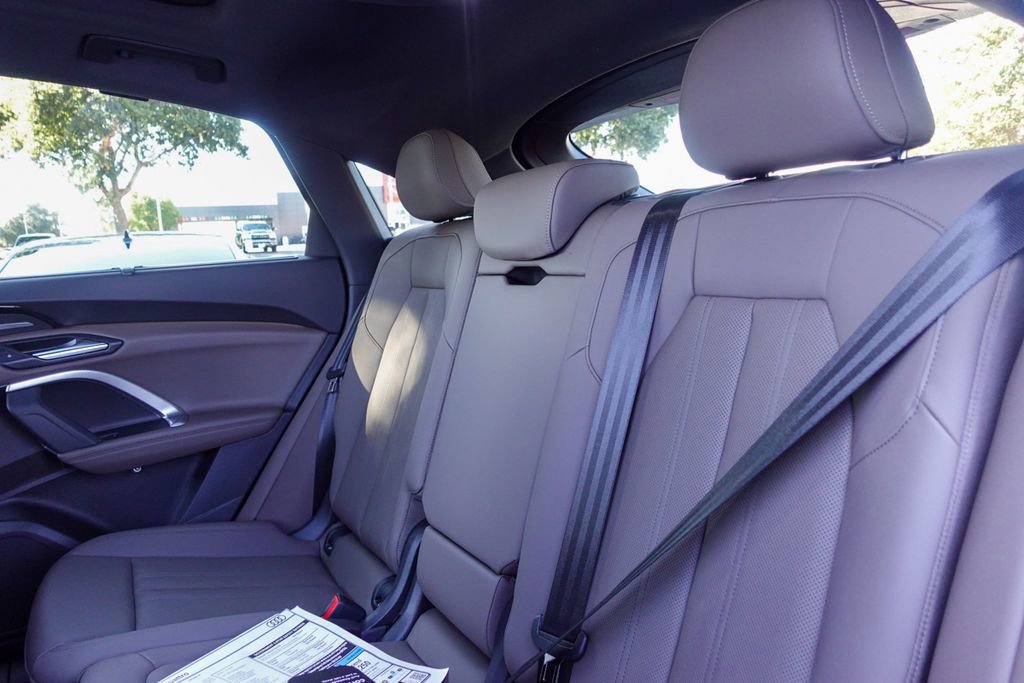 New 2025 Audi Q5 Premium Plus image 25