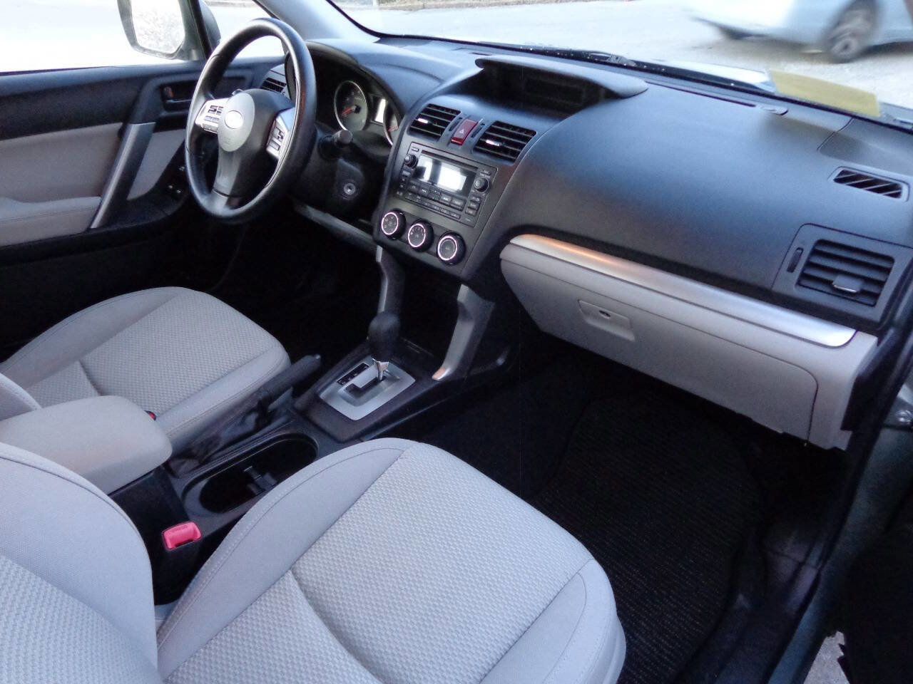 Used 2014 Subaru Forester 2.5i image 13