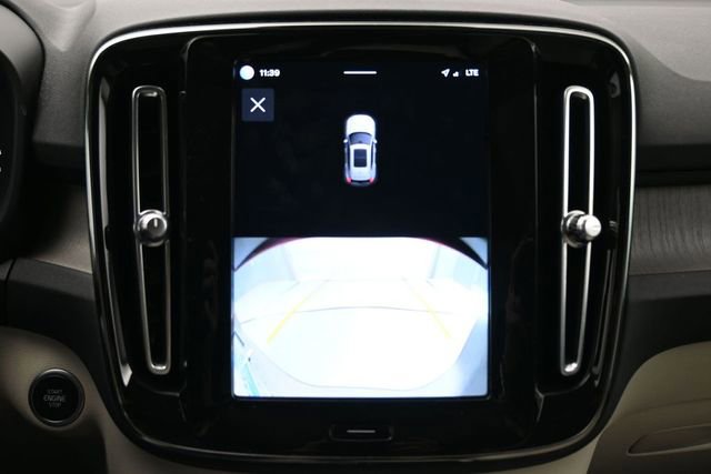 Used 2023 Volvo XC40 B5 Ultimate w/ Climate Package AWD/4WD image 21