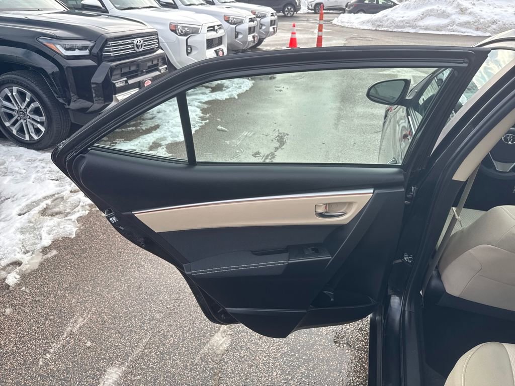 Used 2015 Toyota Corolla LE image 36