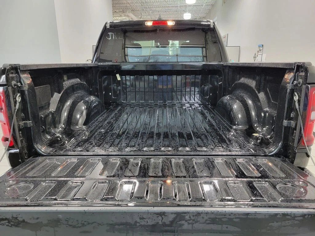 New 2026 RAM 1500 Big Horn w/ Night Edition AWD/4WD image 8