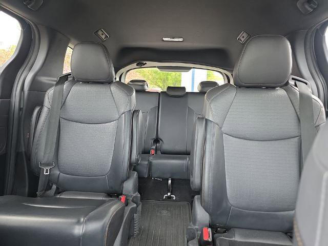 Used 2022 Toyota Sienna XLE Woodland Edition AWD/4WD image 40