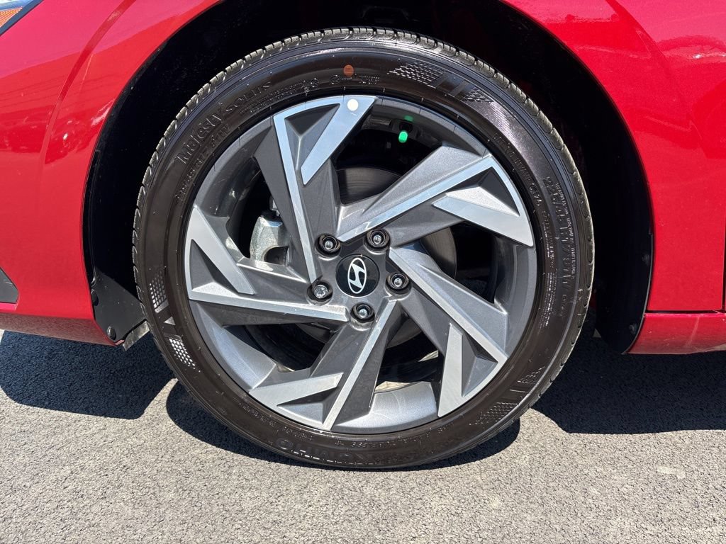 New 2025 Hyundai Elantra Sport FWD image 9