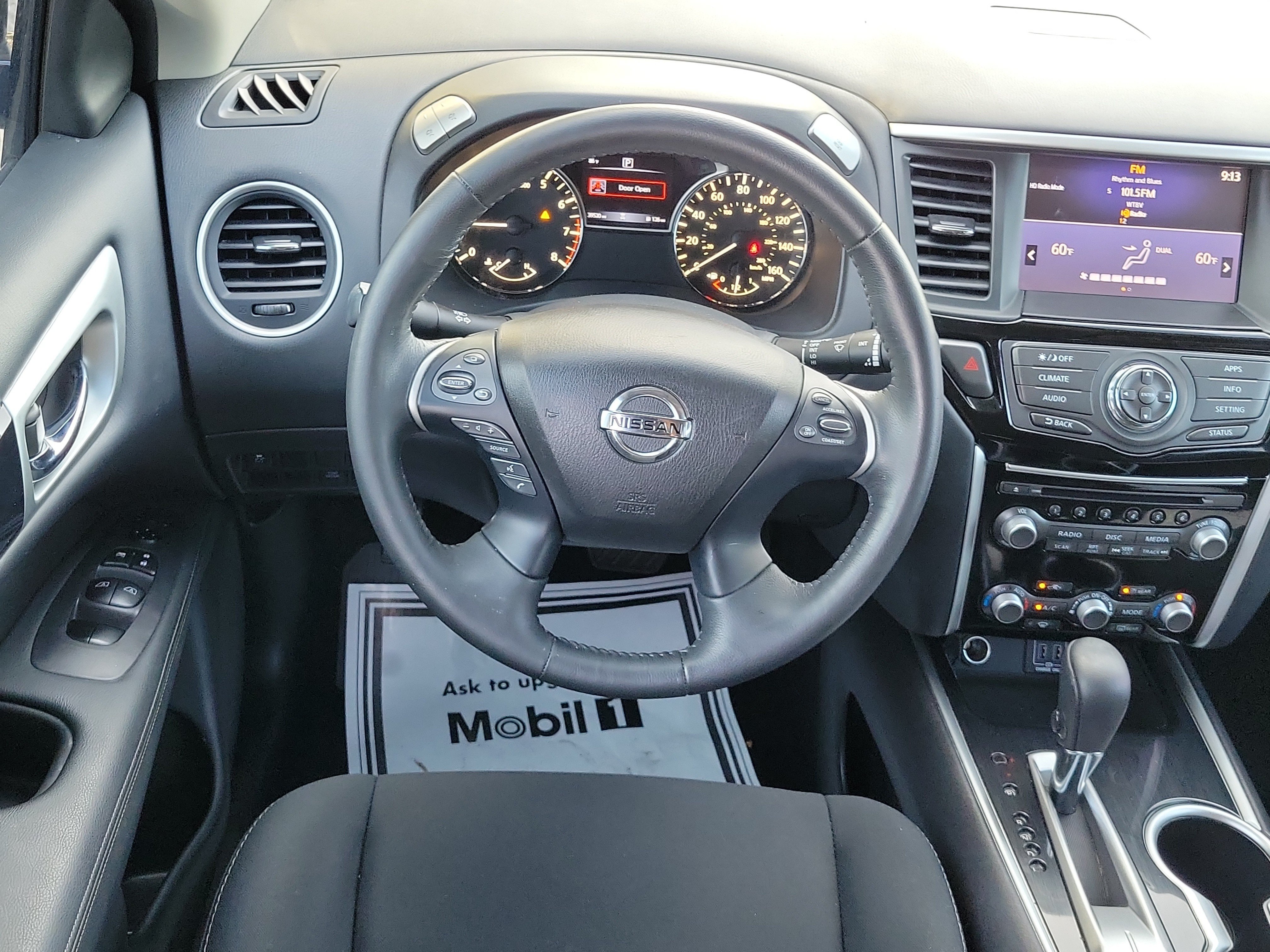 Used 2018 Nissan Pathfinder SV FWD image 16