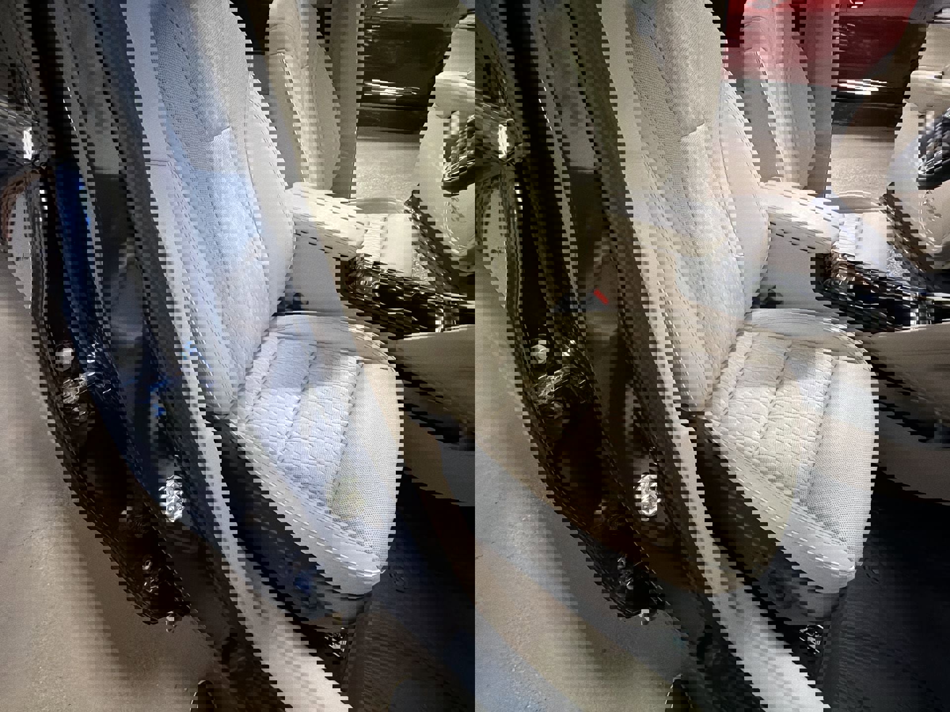 Used 2023 Buick Envision Avenir image 28