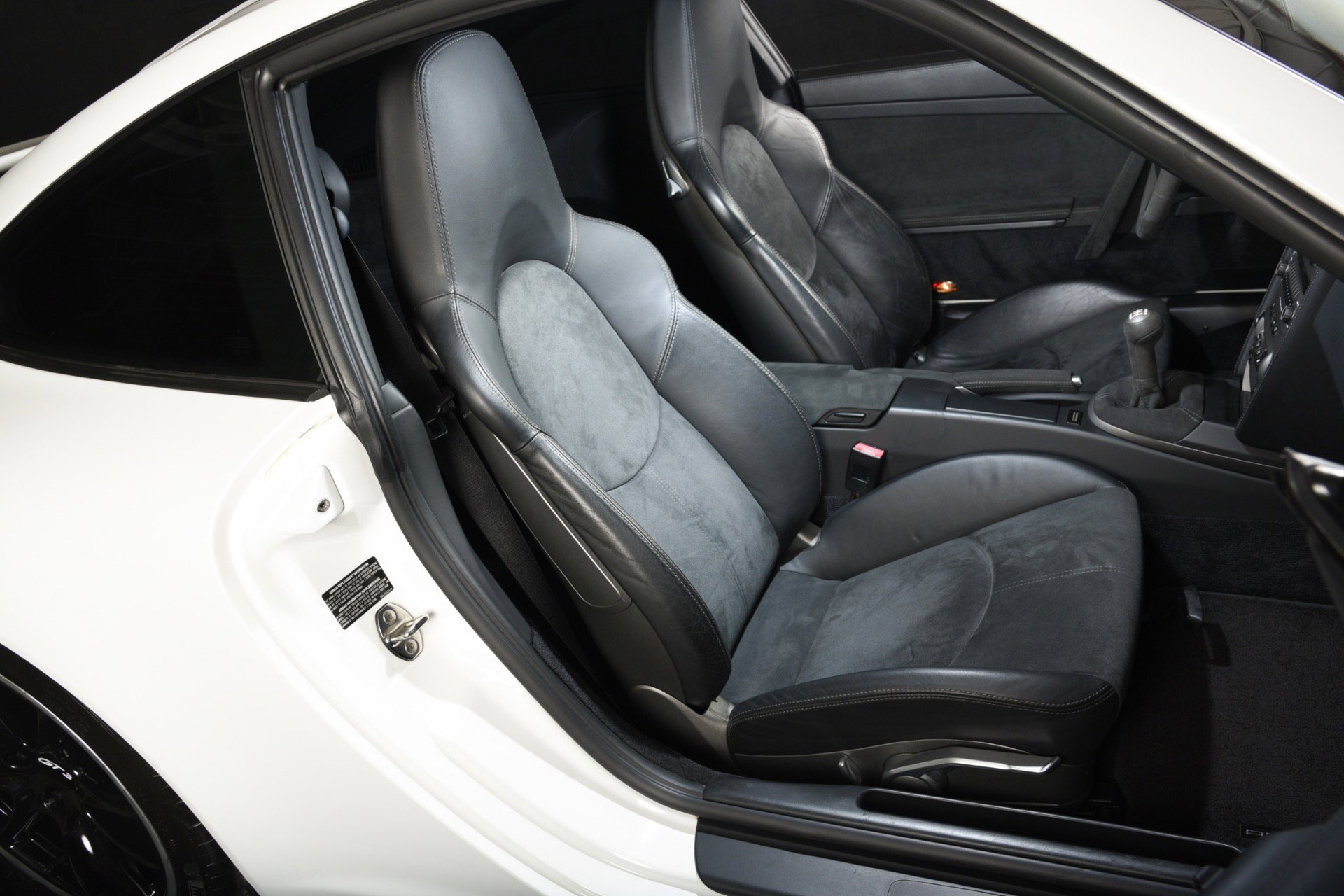 Used 2007 Porsche 911 GT3 RWD image 6