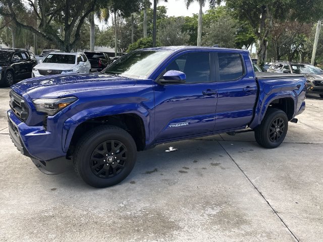 Used 2025 Toyota Tacoma SR5 RWD image 40