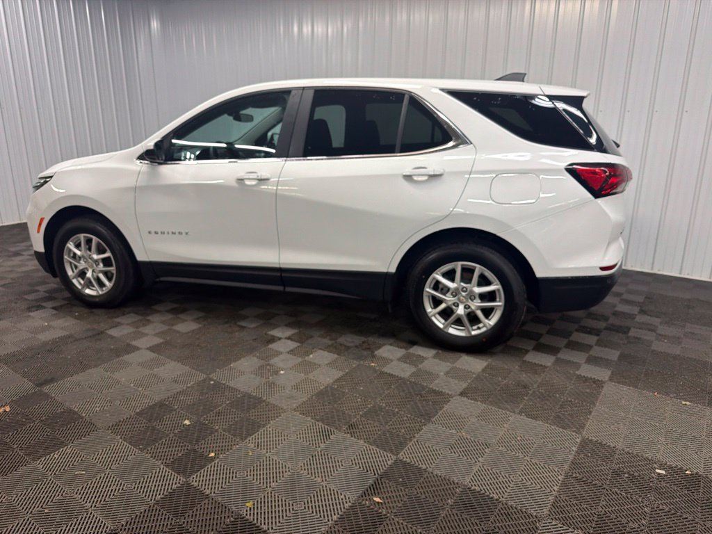 Used 2024 Chevrolet Equinox LT AWD/4WD image 8