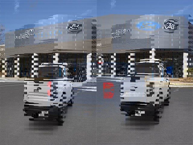 New 2025 Ford Maverick XLT image 8