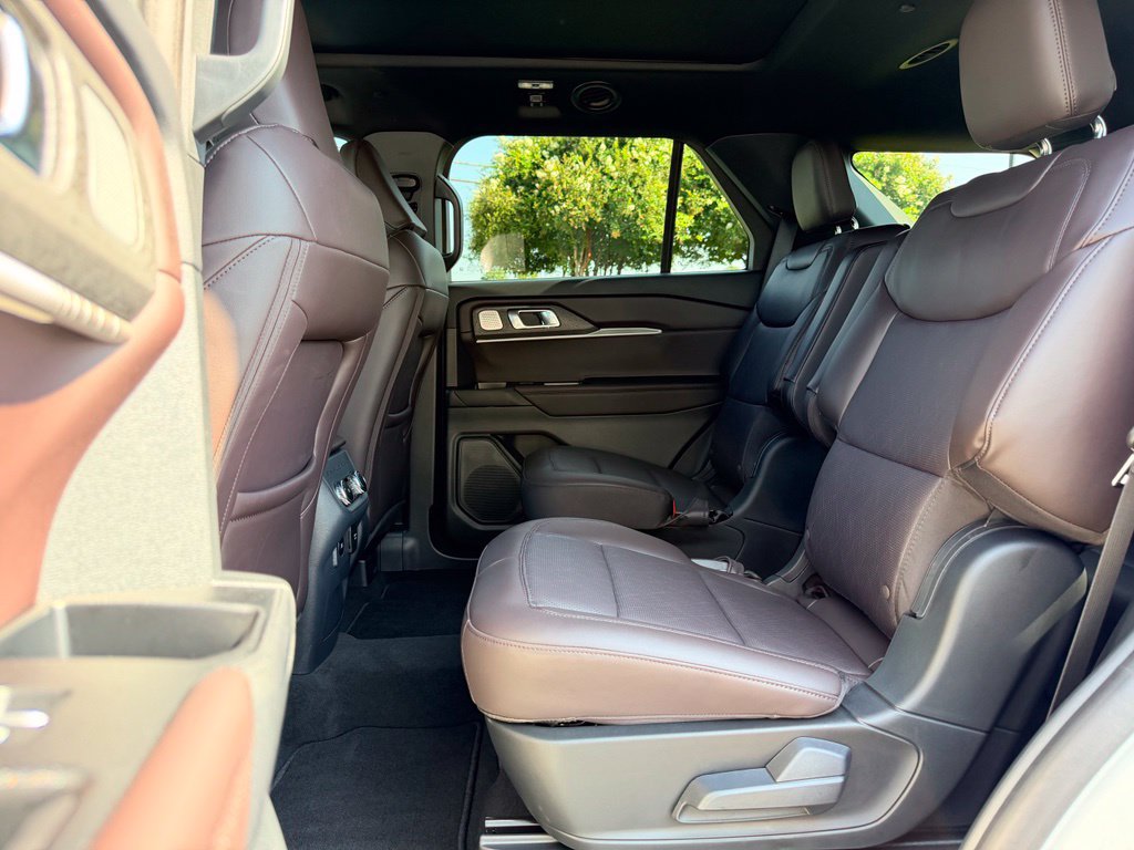 New 2026 Ford Explorer Platinum RWD image 10