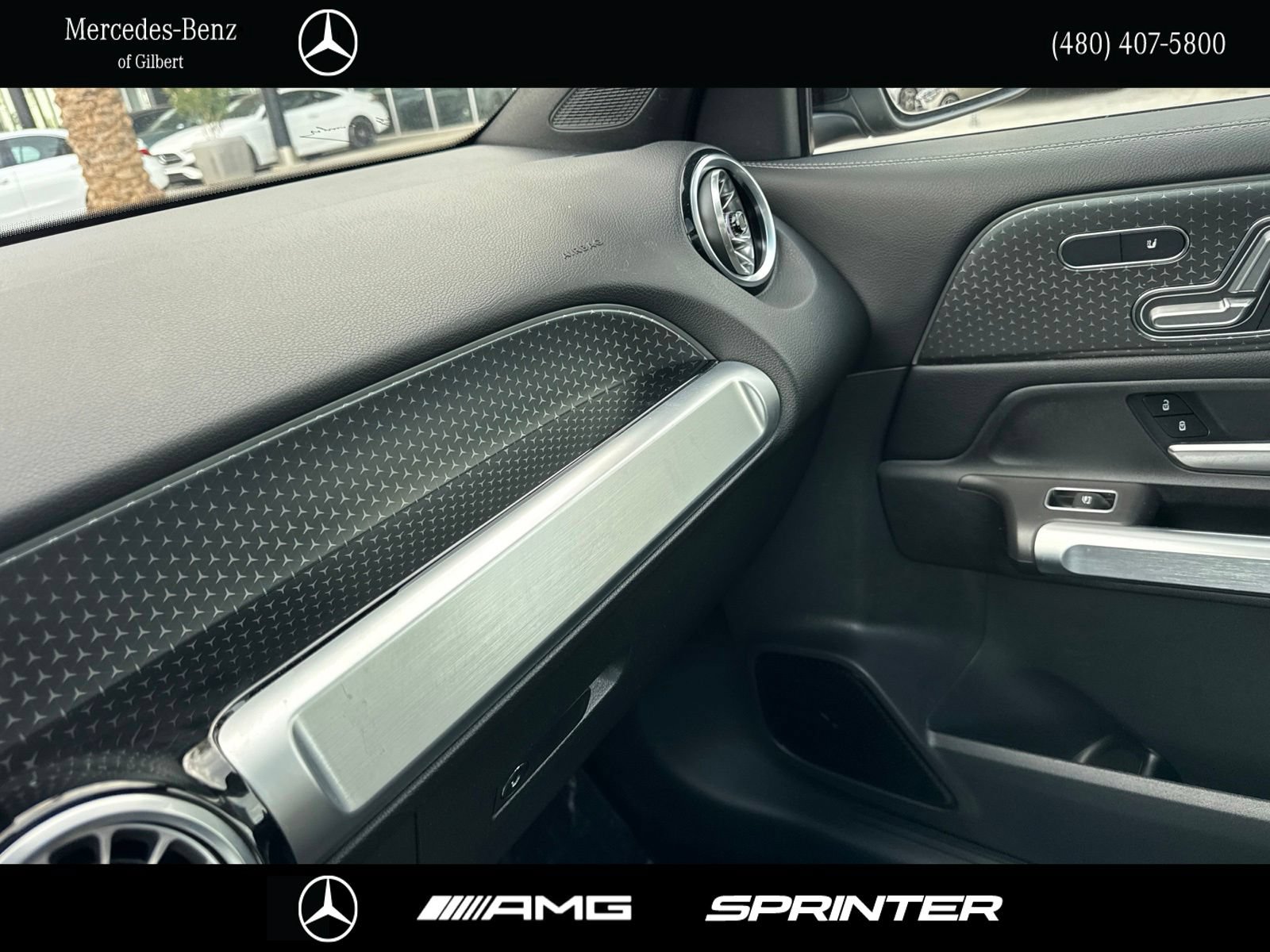 Used 2024 Mercedes-Benz GLB 250 image 25