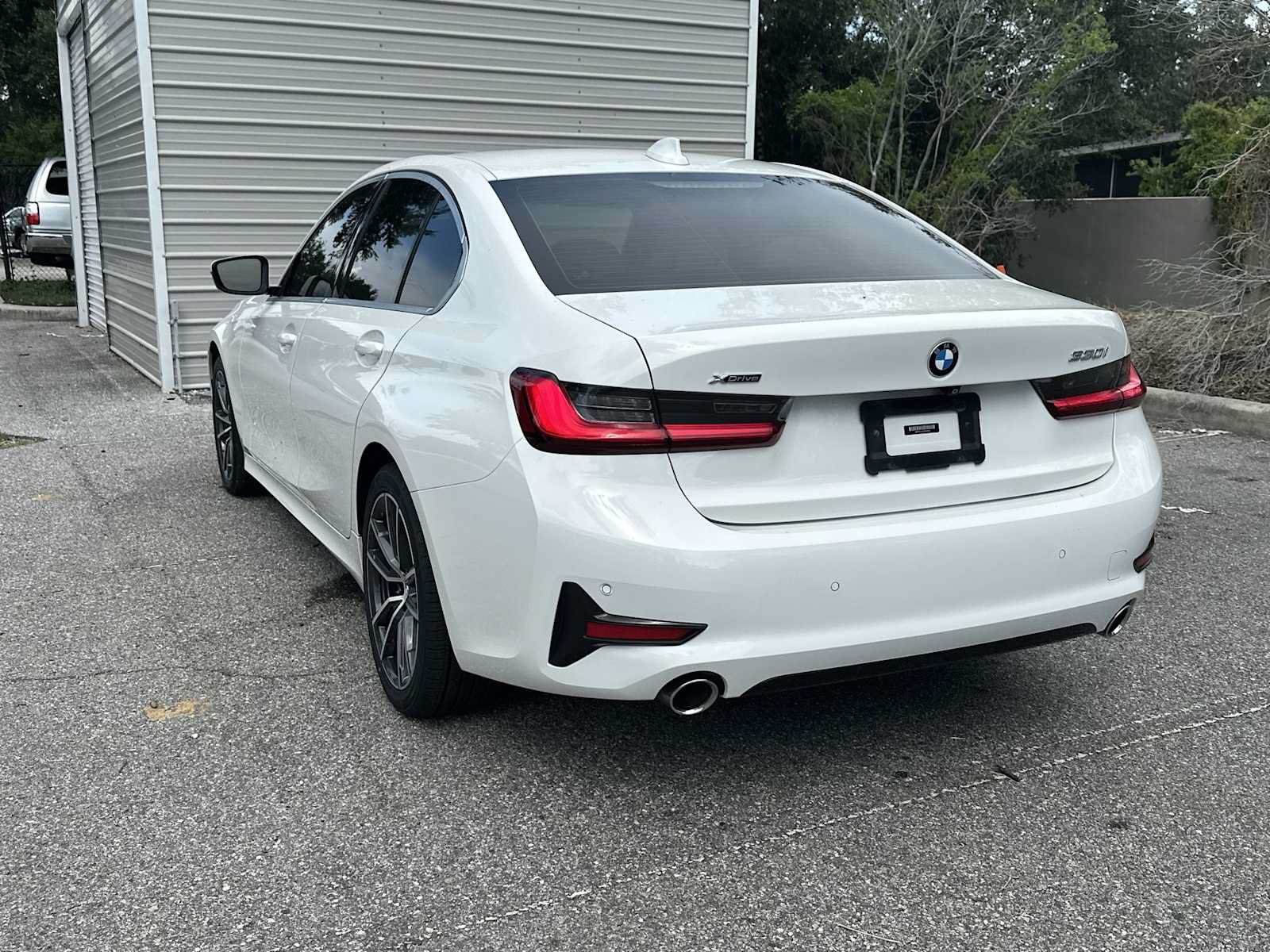 Used 2020 BMW 330i xDrive Sedan w/ Convenience Package AWD/4WD image 4