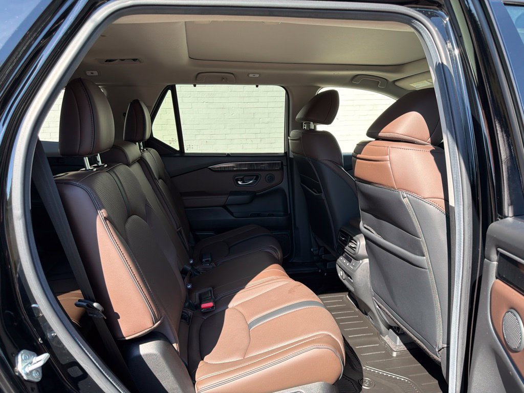 Used 2025 Honda Pilot Elite image 10