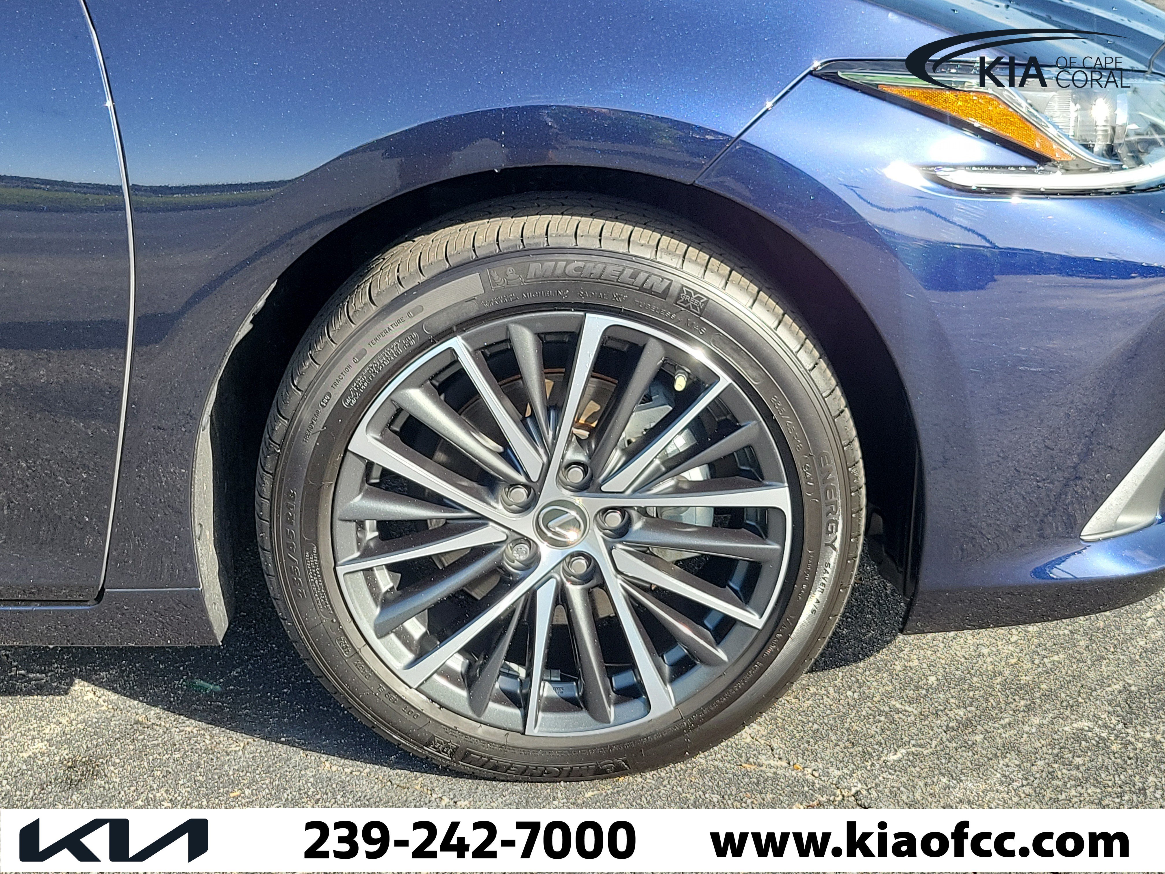 Used 2025 Lexus ES 350 w/ Premium Package FWD image 7