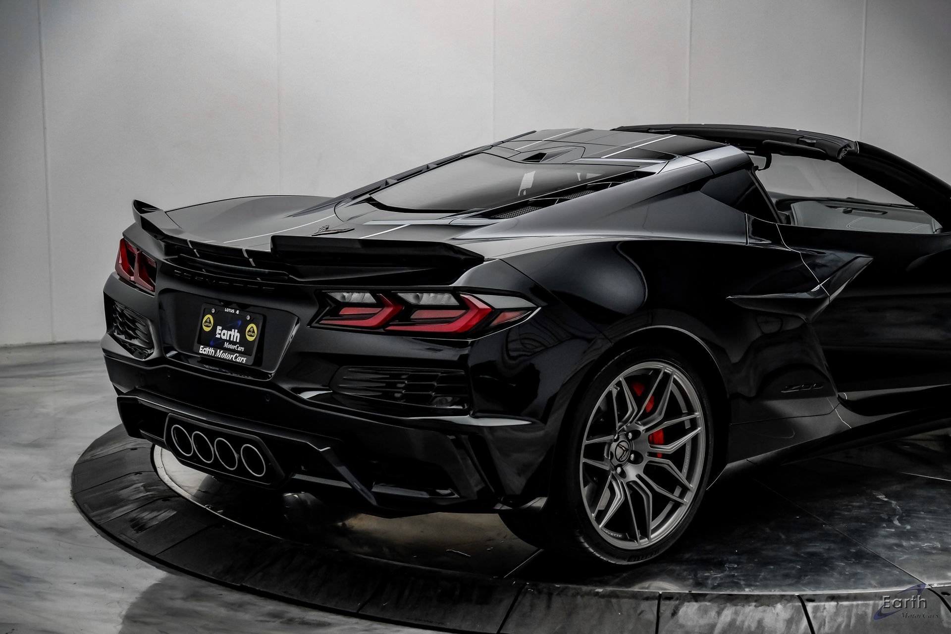 Used 2025 Chevrolet Corvette Z06 RWD image 22