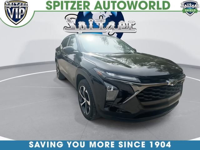 Used 2024 Chevrolet Trax RS FWD image 2