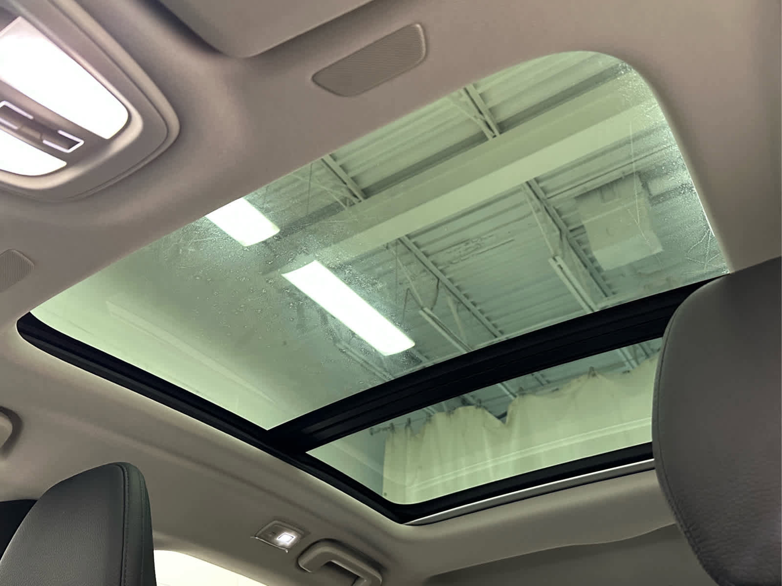 Used 2023 Volvo S90 B6 Plus AWD/4WD image 39