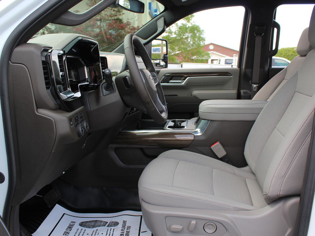 Used 2024 Chevrolet Silverado 2500 LT w/ Safety Package image 36