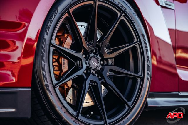 Used 2014 Nissan GT-R Premium image 3