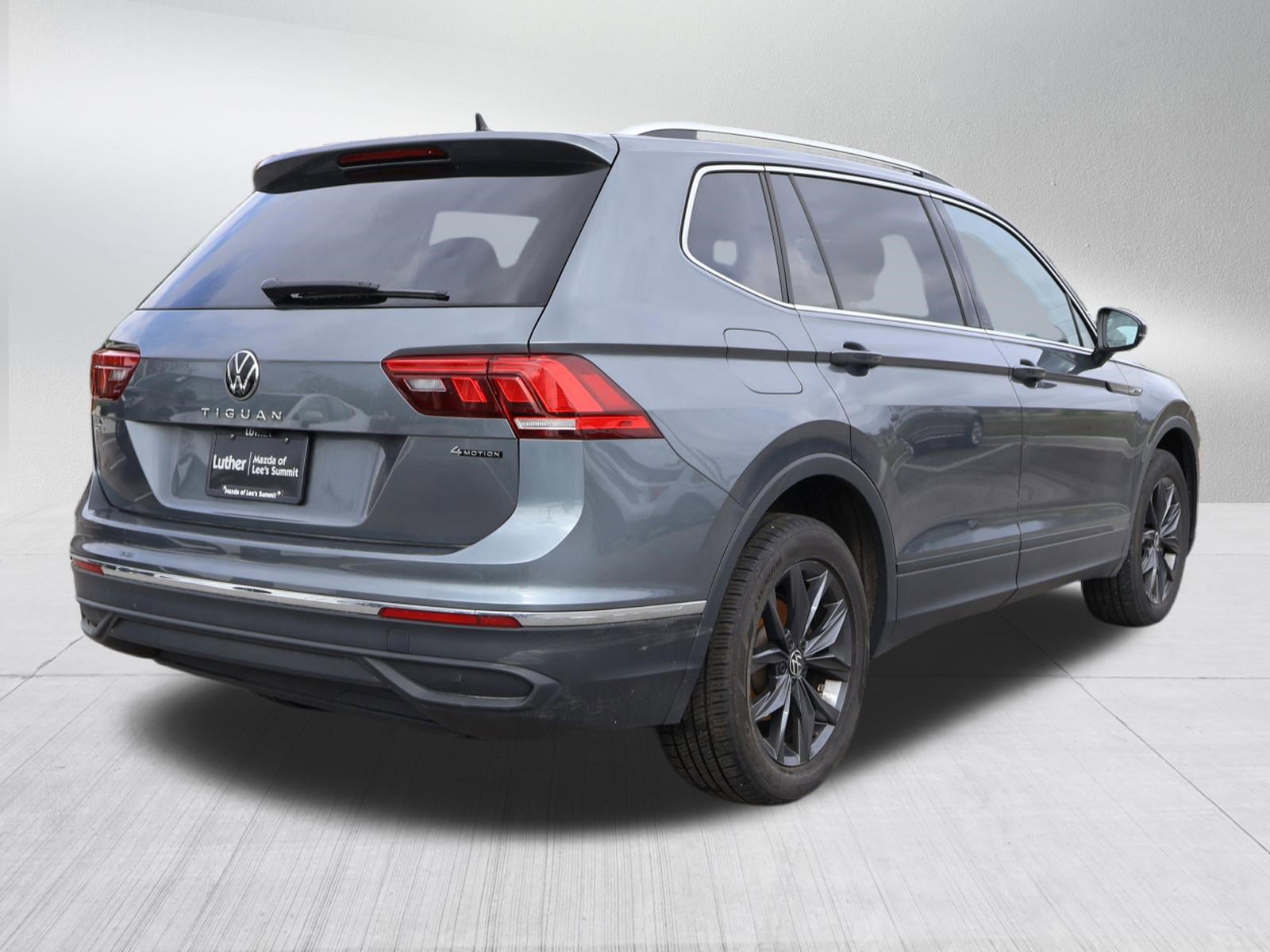 Used 2023 Volkswagen Tiguan SE image 7