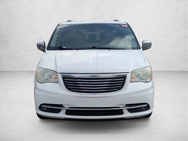 Used 2014 Chrysler Town & Country Touring-L w/ Driver Convenience Group video 2