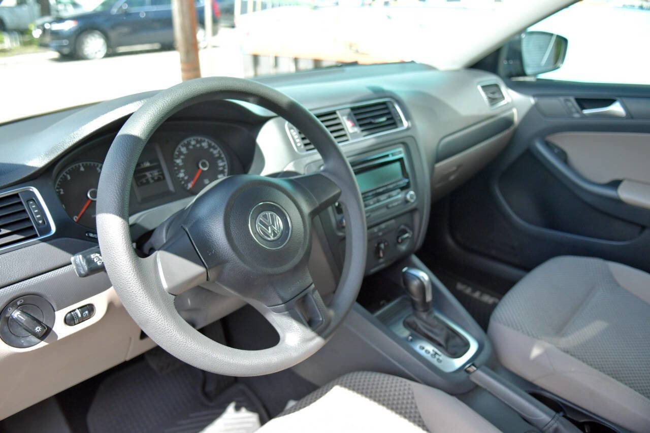 Used 2014 Volkswagen Jetta S image 18