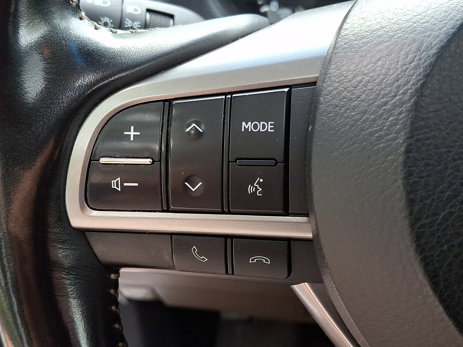 Certified 2023 Lexus GX 460 Premium w/ Premium Package AWD/4WD image 23