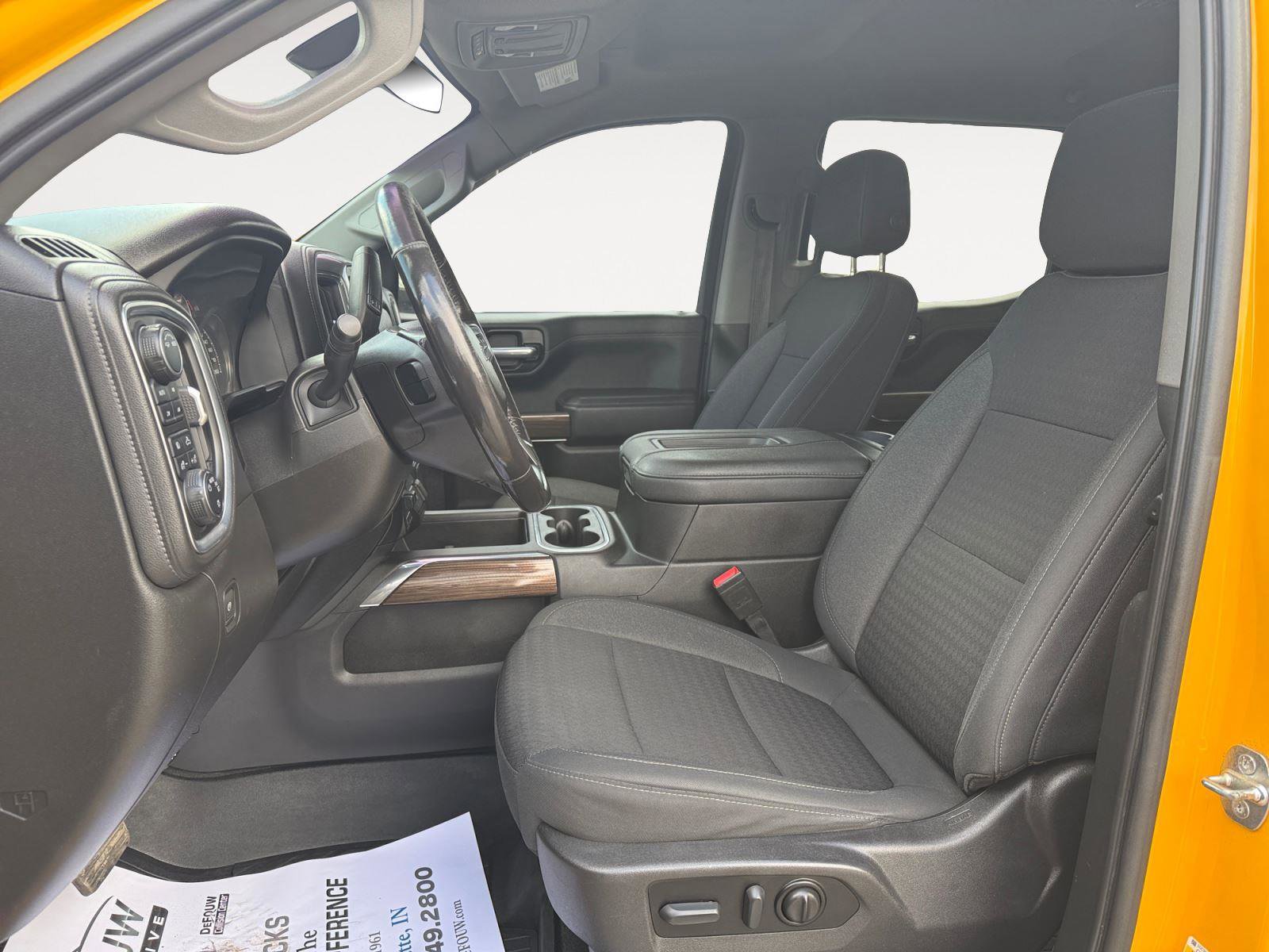 Used 2022 Chevrolet Silverado 1500 LT Trail Boss w/ LPO, Dark Essentials Package AWD/4WD image 10