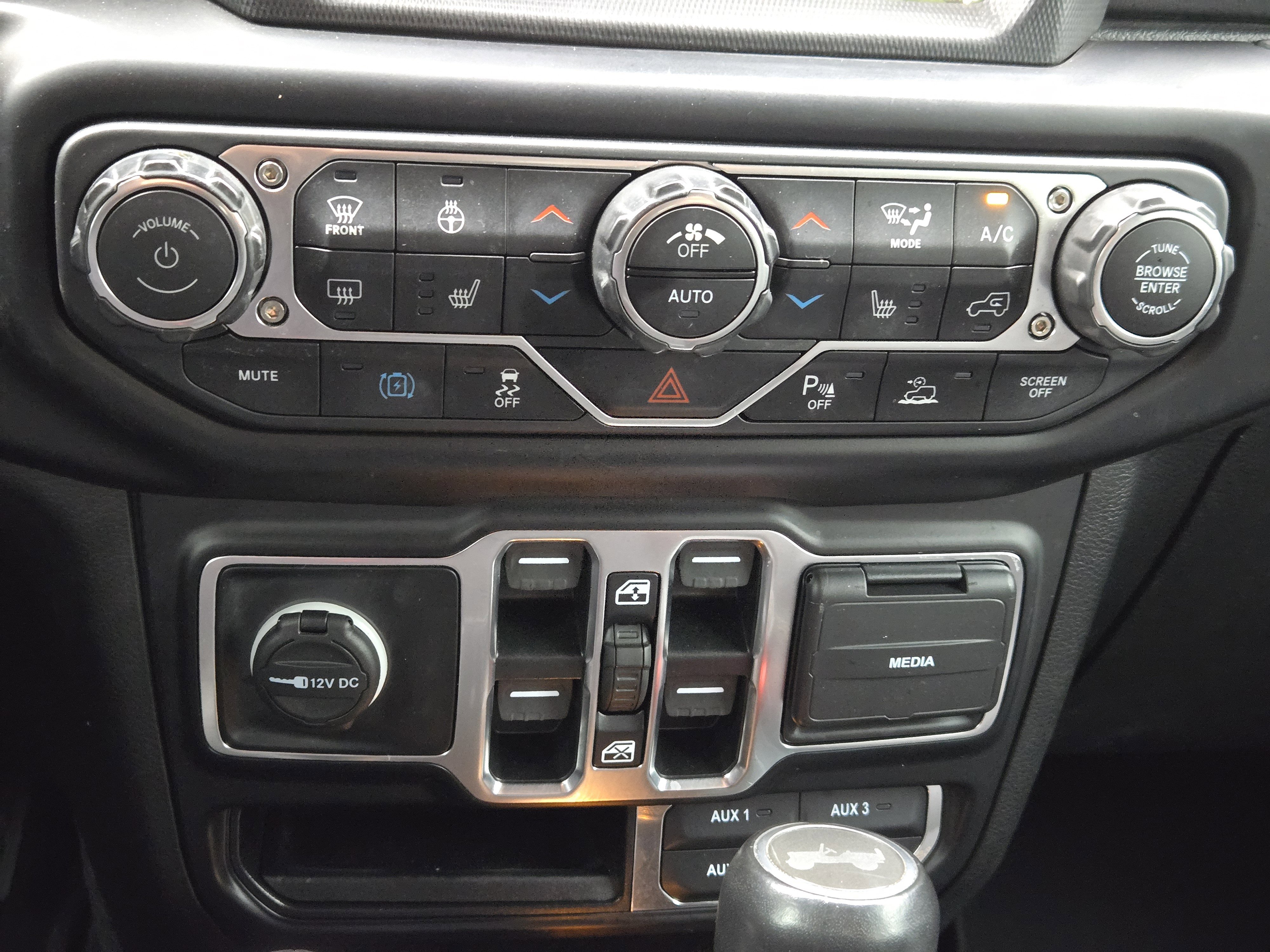 Used 2021 Jeep Wrangler Unlimited Sahara image 22