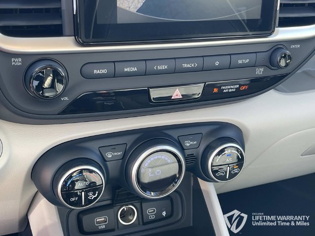New 2026 Hyundai Venue SEL FWD image 28
