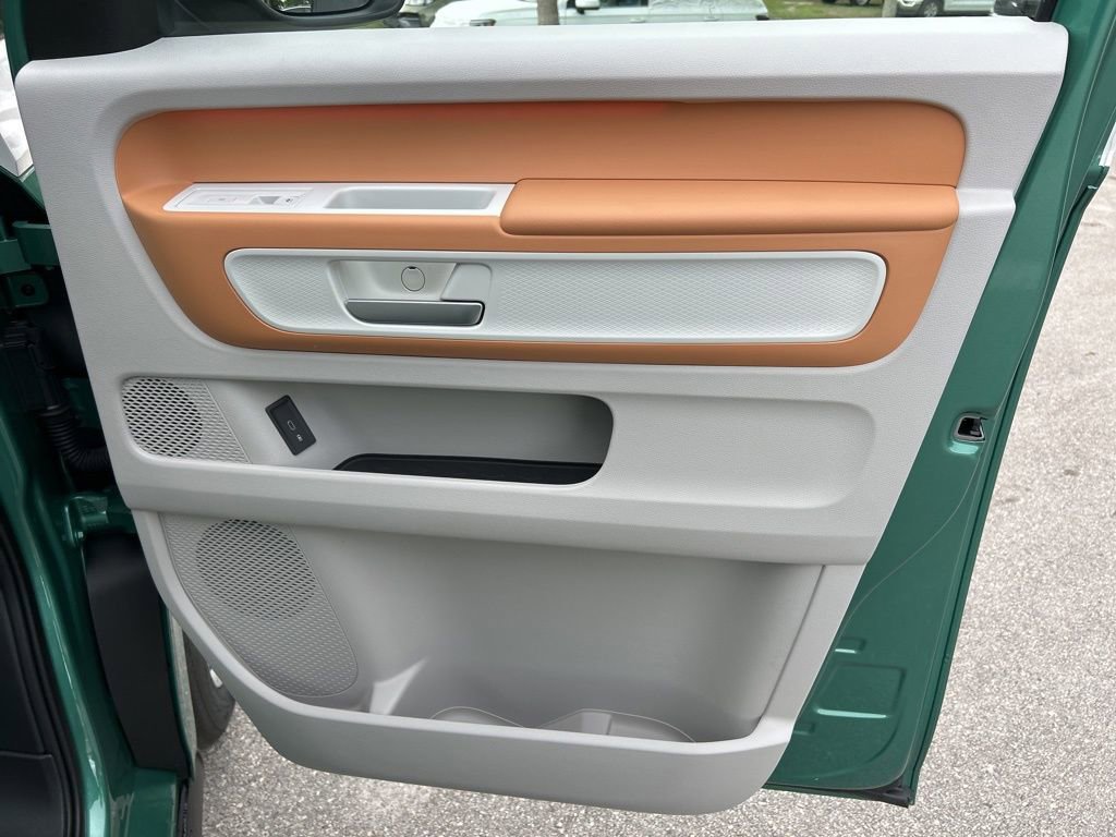 New 2025 Volkswagen ID. Buzz Pro S Plus image 34