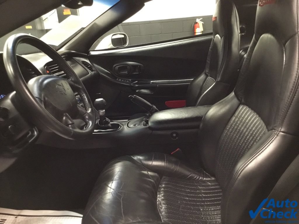 Used 2004 Chevrolet Corvette Z06 w/ Memory Package RWD image 19