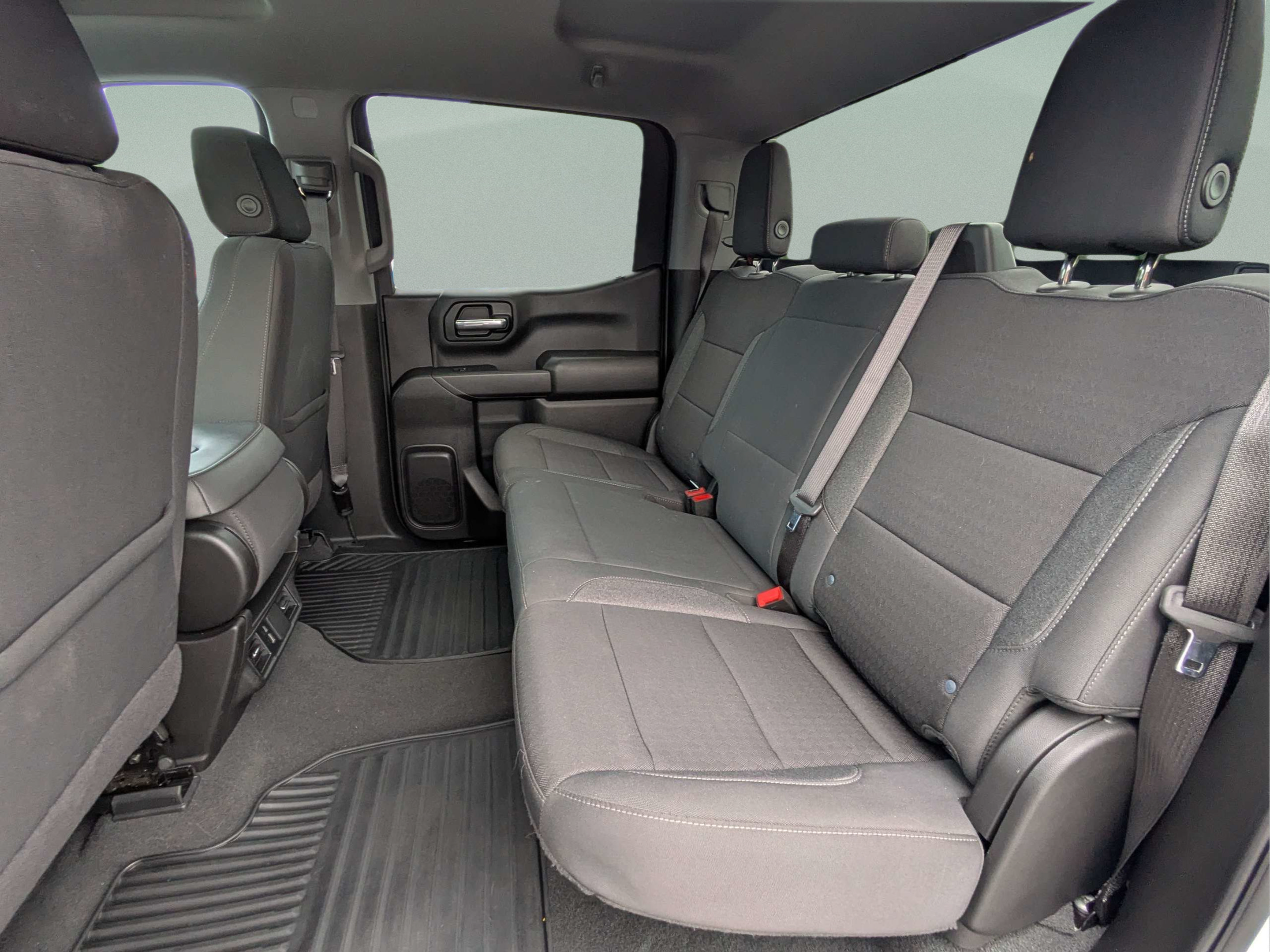 Used 2024 Chevrolet Silverado 1500 Custom w/ Turbomax Blackout Package AWD/4WD image 10