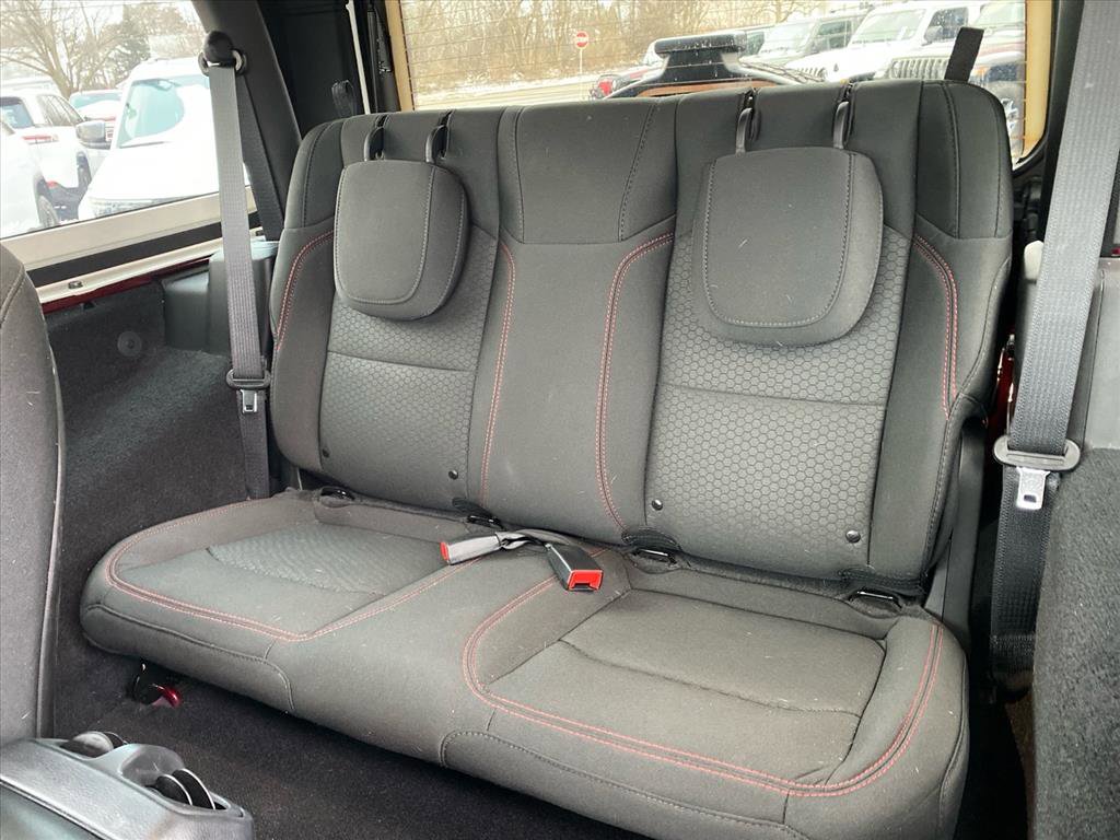 Used 2021 Jeep Wrangler Rubicon image 24