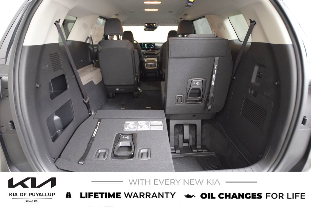 New 2026 Kia Carnival LX FWD image 19