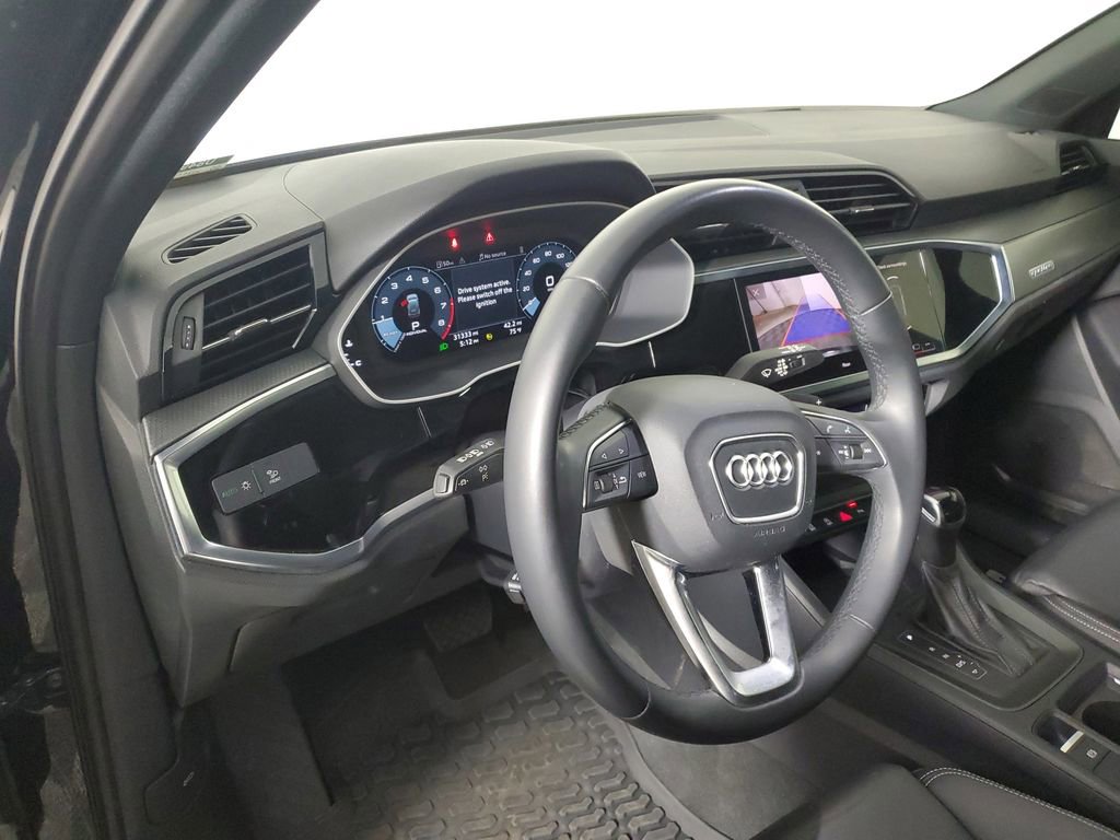 Used 2024 Audi Q3 2.0T Premium w/ Convenience Package AWD/4WD image 25