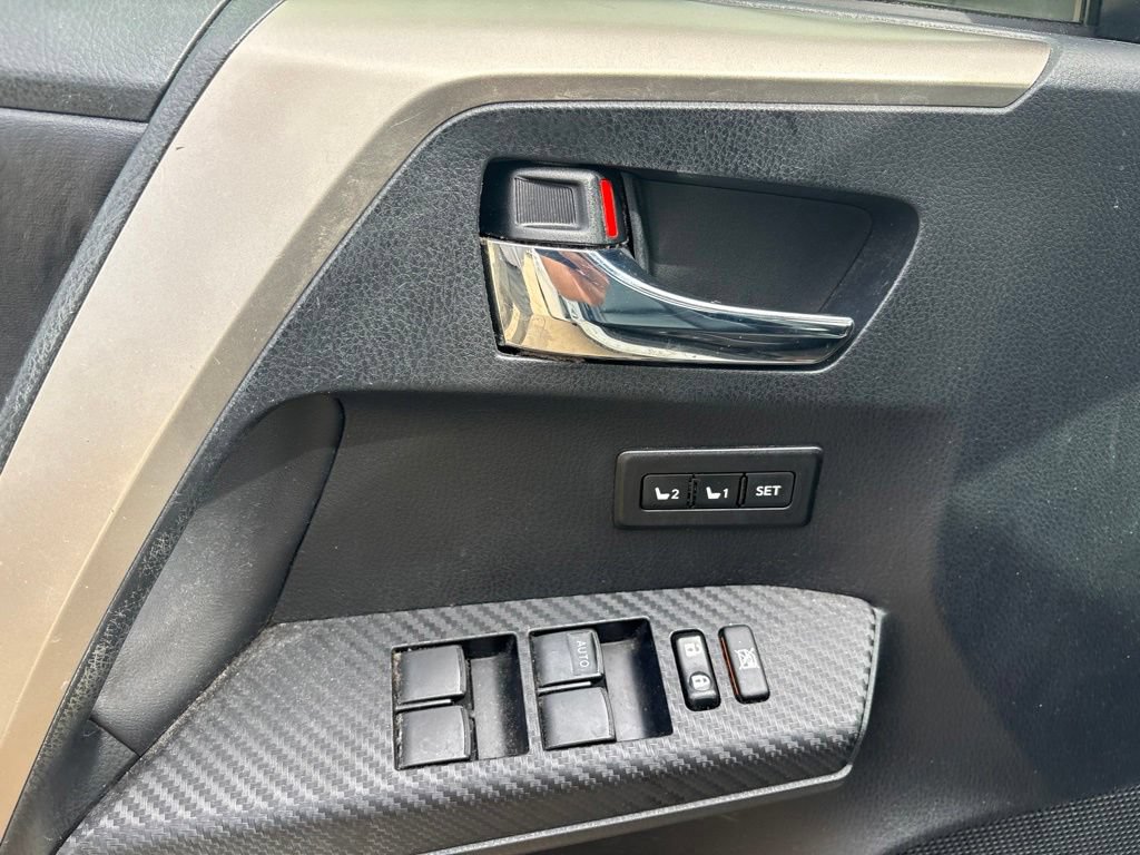 Used 2015 Toyota RAV4 Limited AWD/4WD image 11
