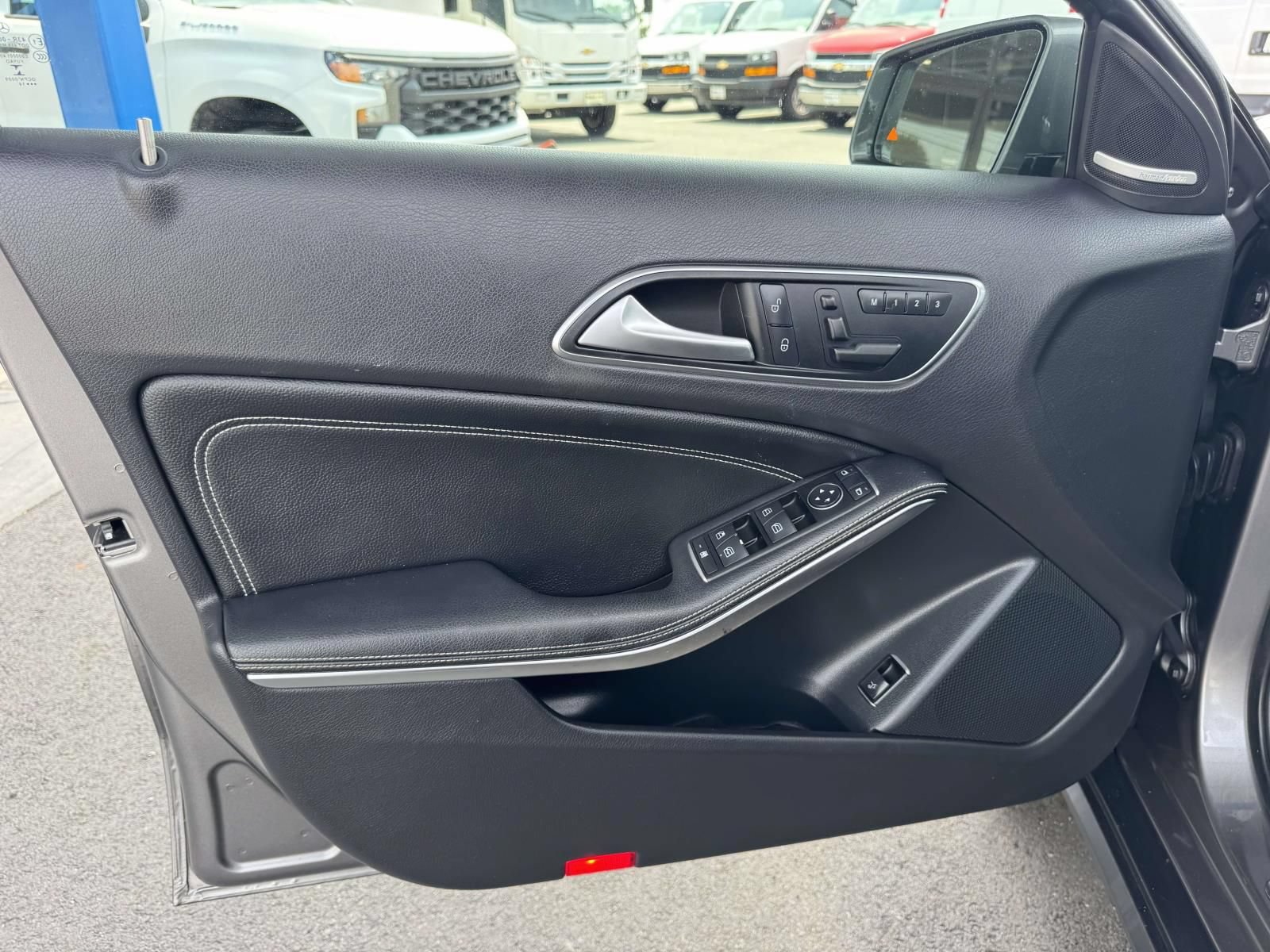 Used 2015 Mercedes-Benz GLA 250 4MATIC image 23