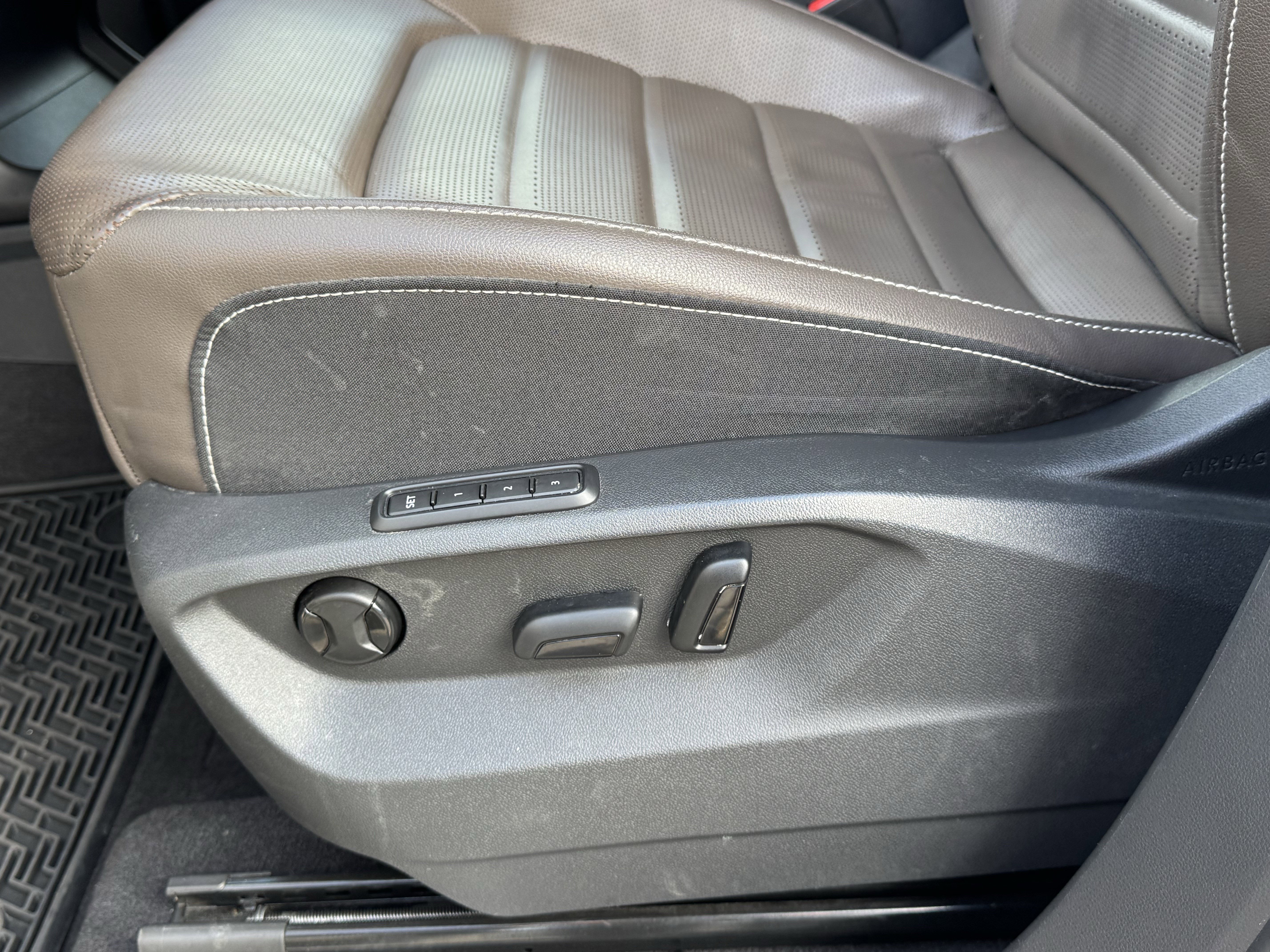 Used 2024 Volkswagen Atlas SEL image 27