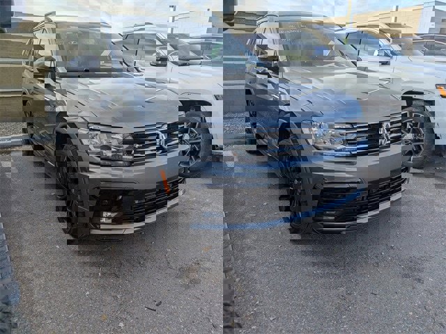 Used 2021 Volkswagen Tiguan SE R-Line image 5