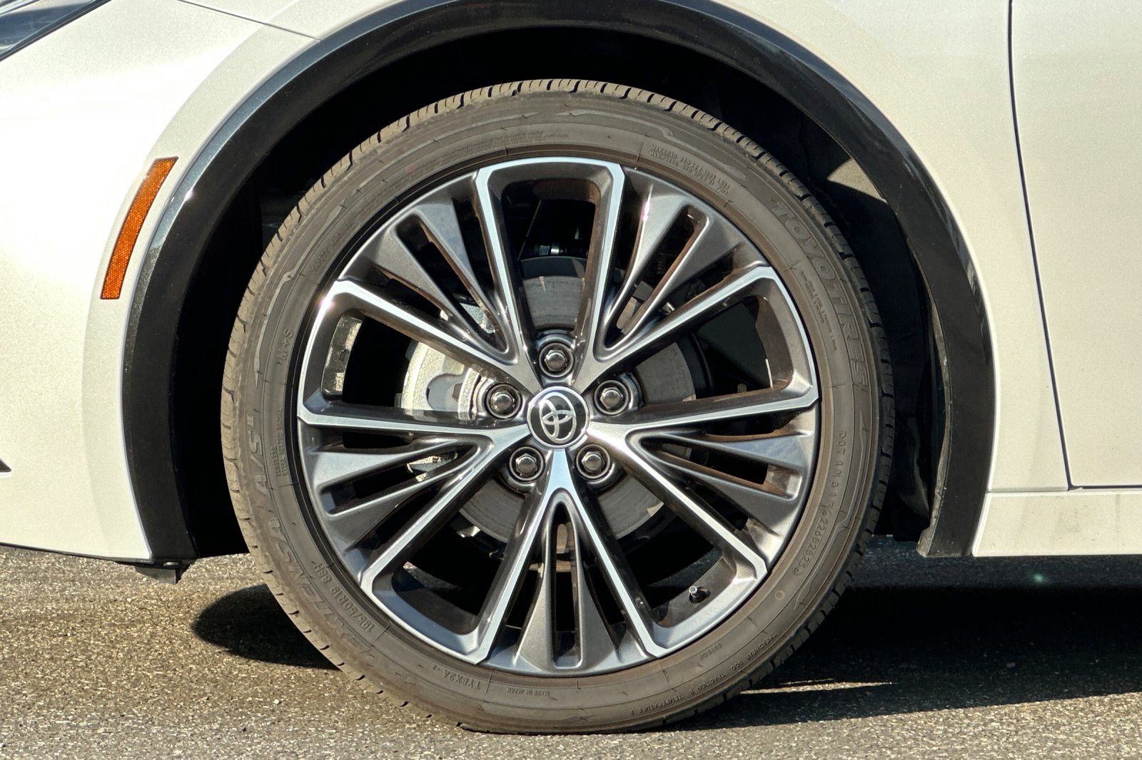 Used 2026 Toyota Prius XLE image 27