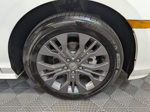 New 2026 Honda Odyssey Touring image 10