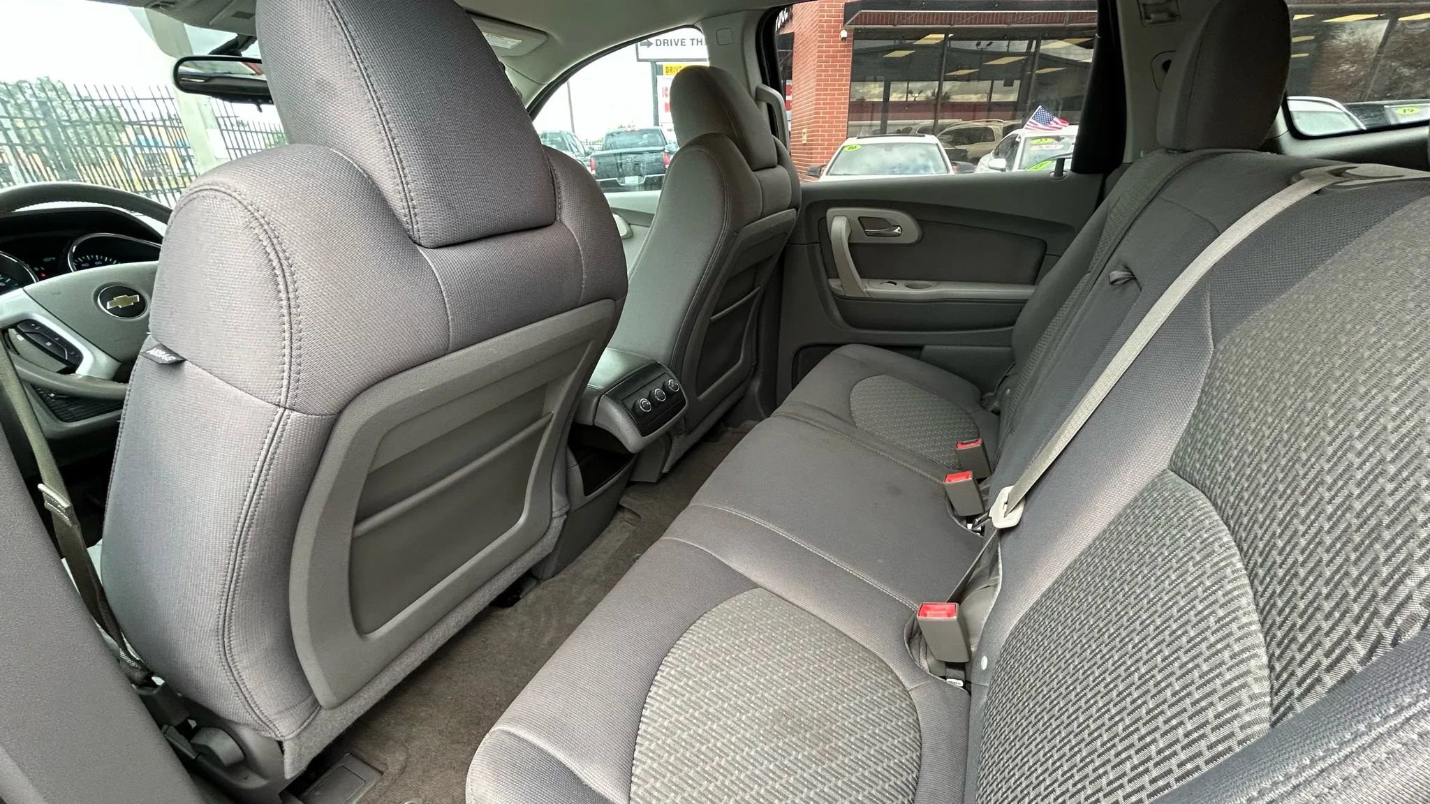 Used 2012 Chevrolet Traverse LS FWD image 10